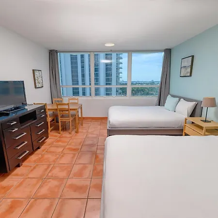 Seastays-Beachfront Apartments Miami Beach Exterior photo