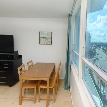 Seastays-Beachfront Apartments Miami Beach Exterior photo