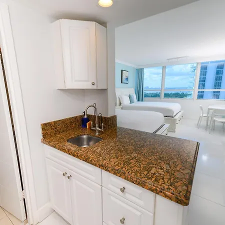 Seastays-Beachfront Apartments Miami Beach Exterior photo