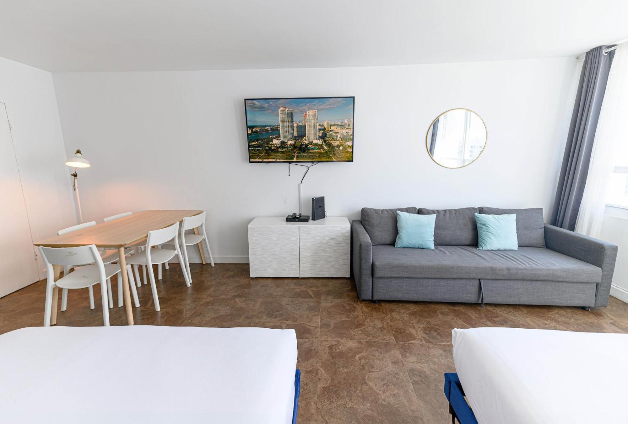 Apartment Seastays-beachfront